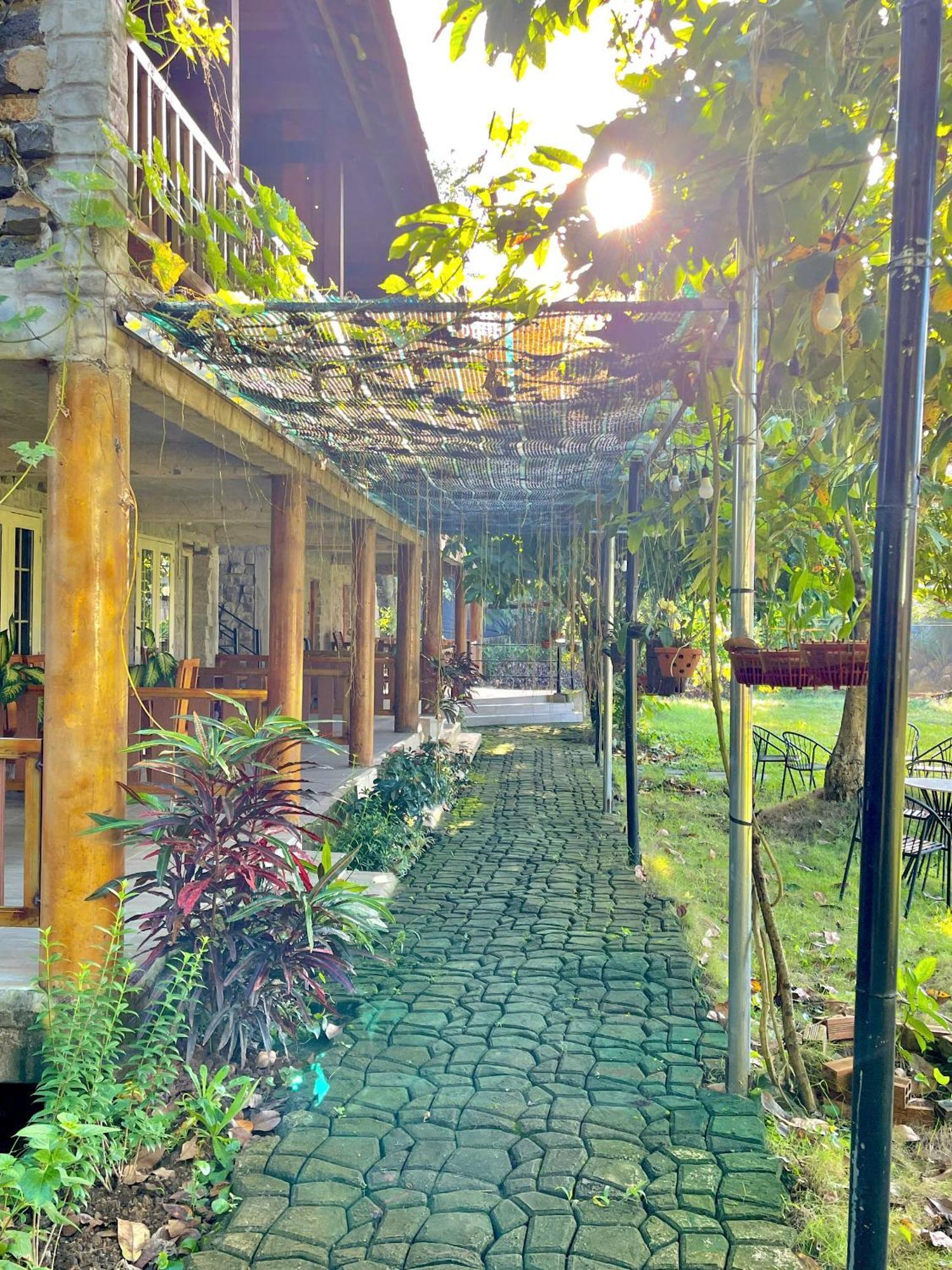 Lava Rock Viet Nam Lodge Anhfly Resort Nam Каттьен Экстерьер фото